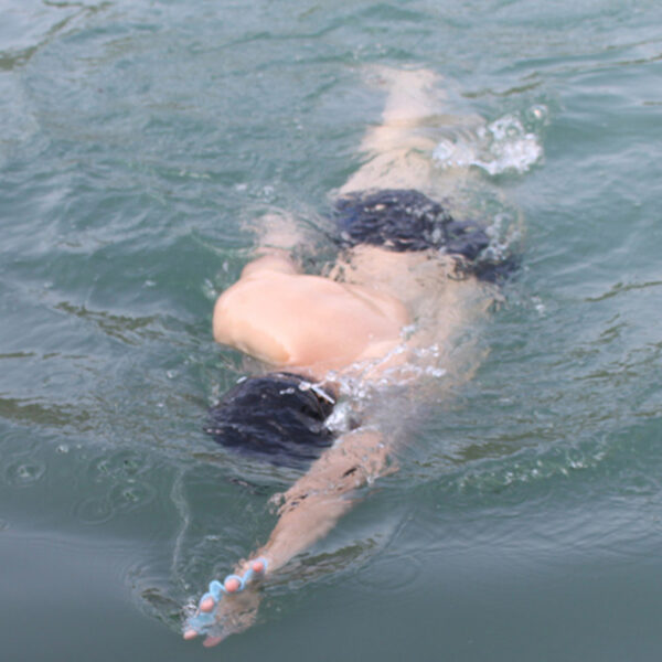 Finger Webbing Swim Paddle Gloves - Image 2